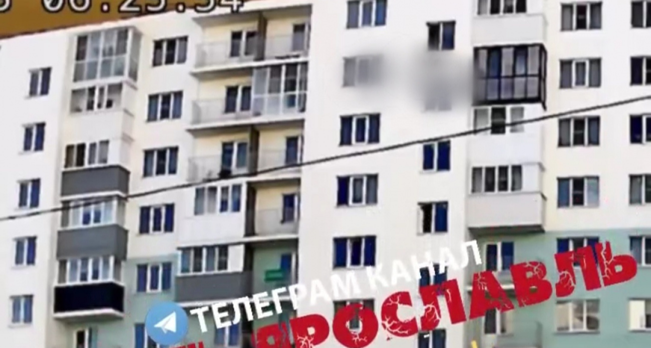  В Брагино с девятого этажа выпала молодая женщина