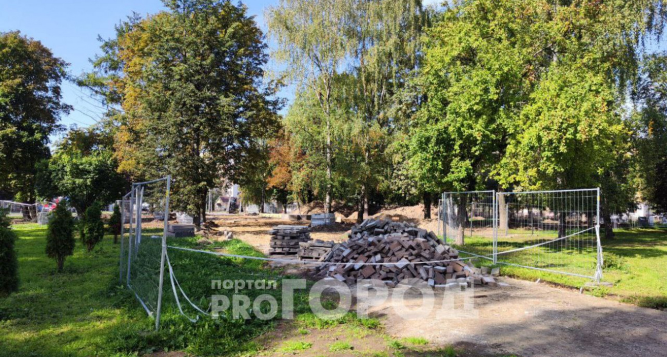  В несданном вовремя парке Мира закрасили дату сдачи