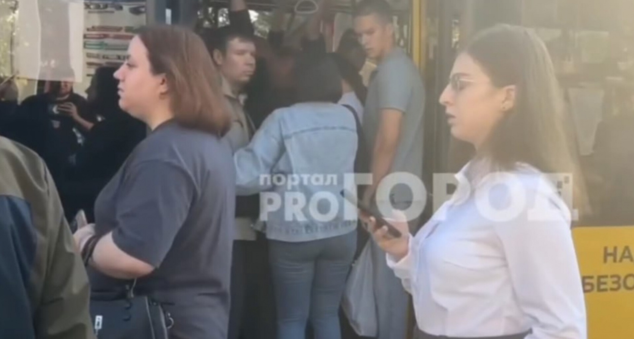 Из-за забитых автобусов брагинцы вынуждены ездить до центра с пересадками 