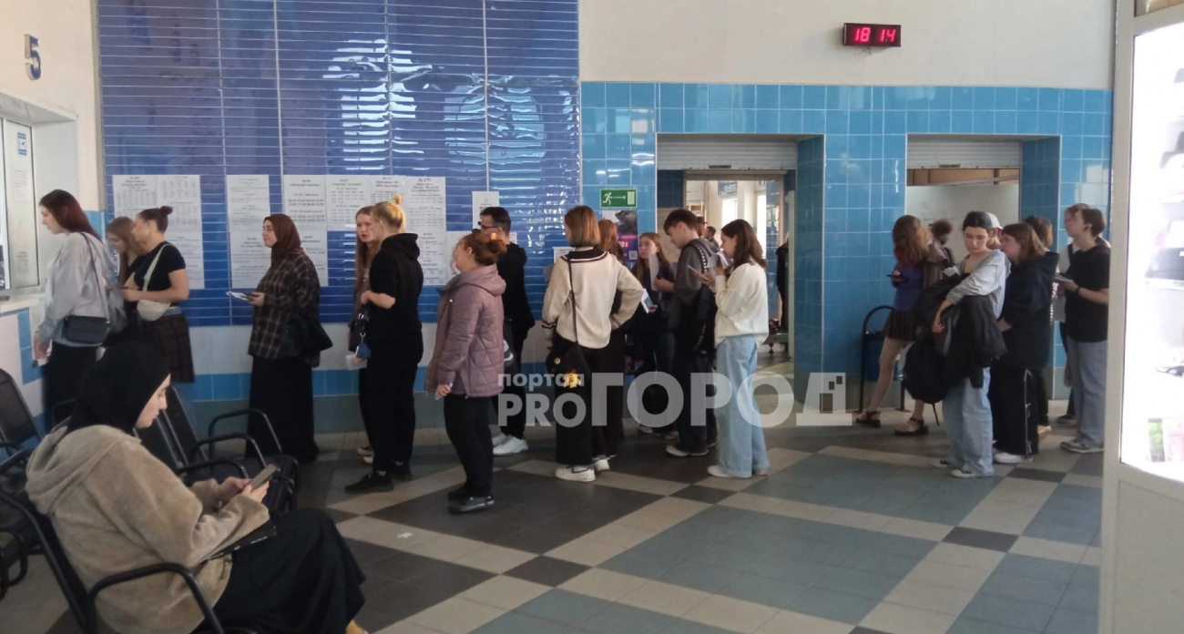 В Ярославле выросли очереди за проездными: где их купить 