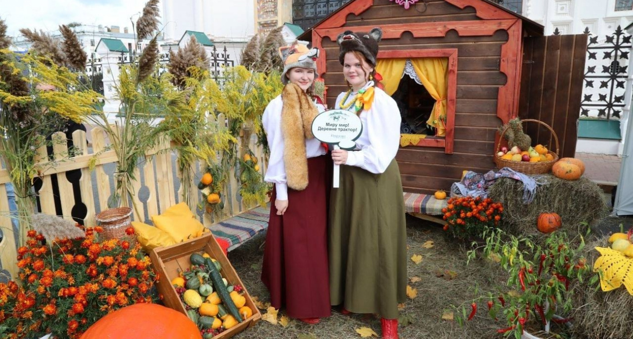 145 фермеров и садоводов показали свои труды на ярмарке на Советской площади