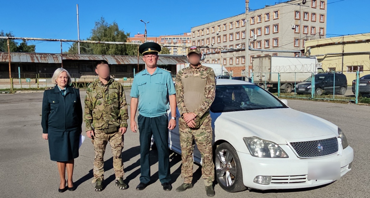 Ярославские таможенники передали на СВО конфискованную тойоту