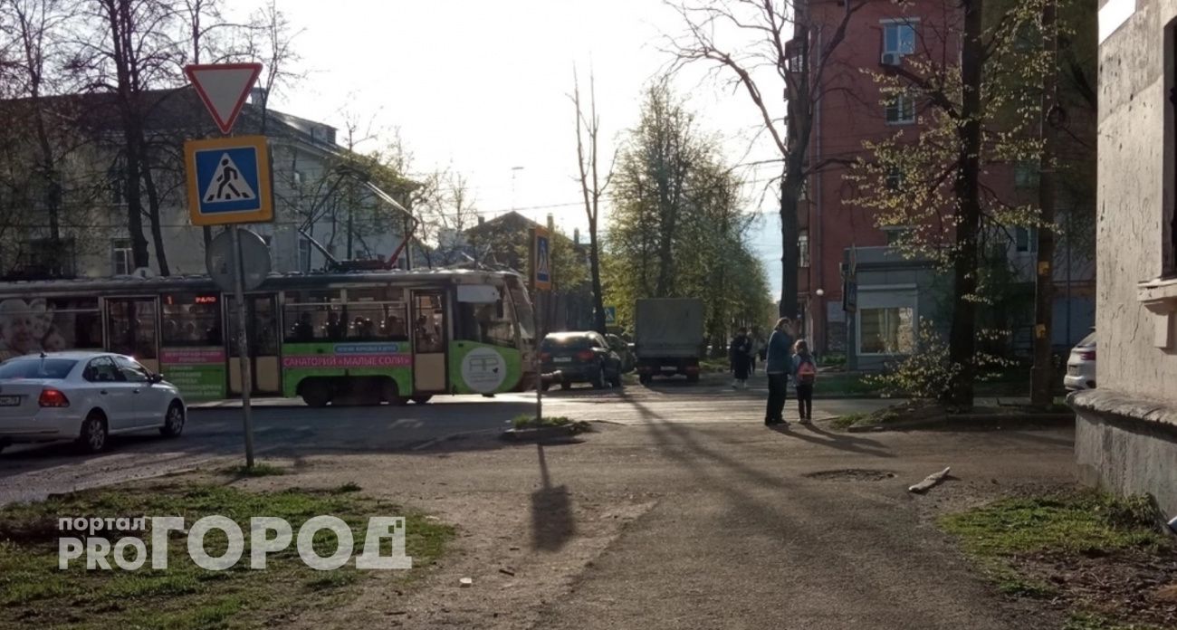 В центре Ярославля запретят парковку машин из-за замены трамвайных путей