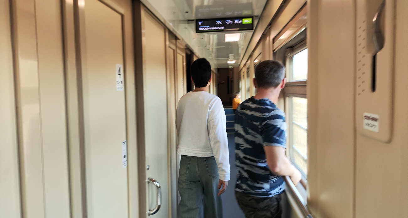 Теперь в поездах не будет верхних полок: в РЖД придумали новые правила для плацкарта – сколько стоит
