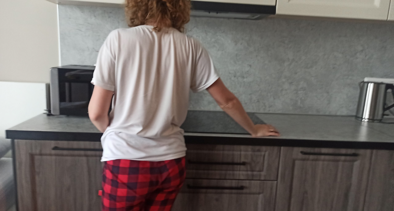 Бабушка научила: сделала это и перестала болеть – очищаю квартиру от плохой энергетики