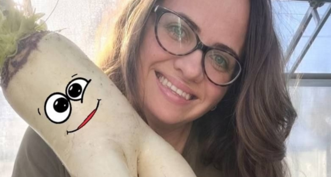  Дайкон с сюрпризом весом в 18 килограммов вырастила Ольга Догадаева