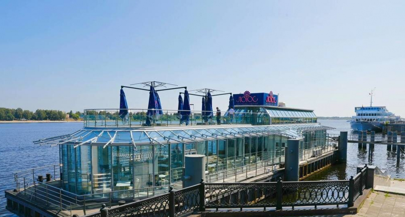 Ярославская прокуратура хочет закрыть причал-ресторан