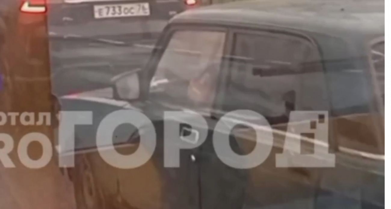 На окружной дороге Ярославля столкнулись 4 автомобиля