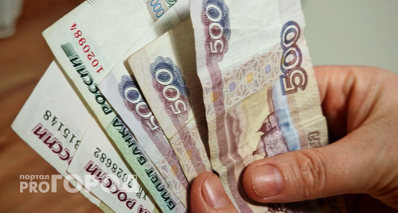 Срок выплат детских и пенсионных пособий сдвинется в ноябре. Когда ждать поступлений