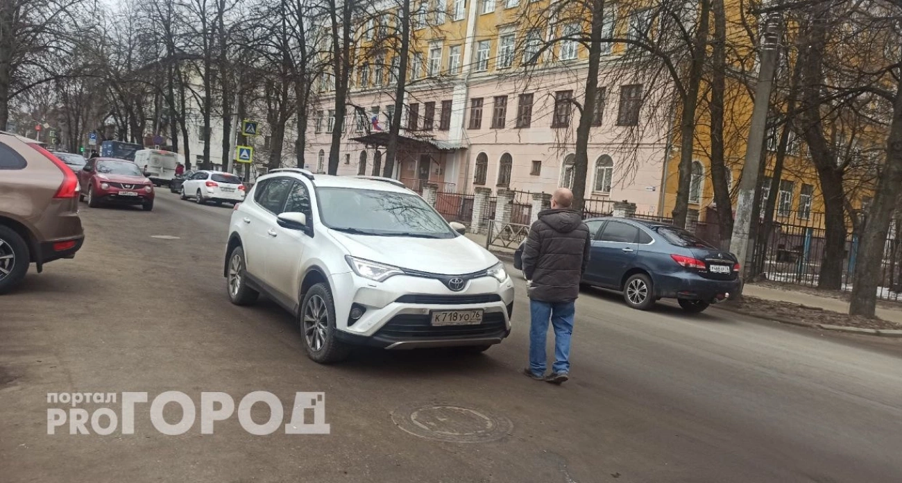 Ярославских водителей призвали сменить резину из-за резкой смены погоды