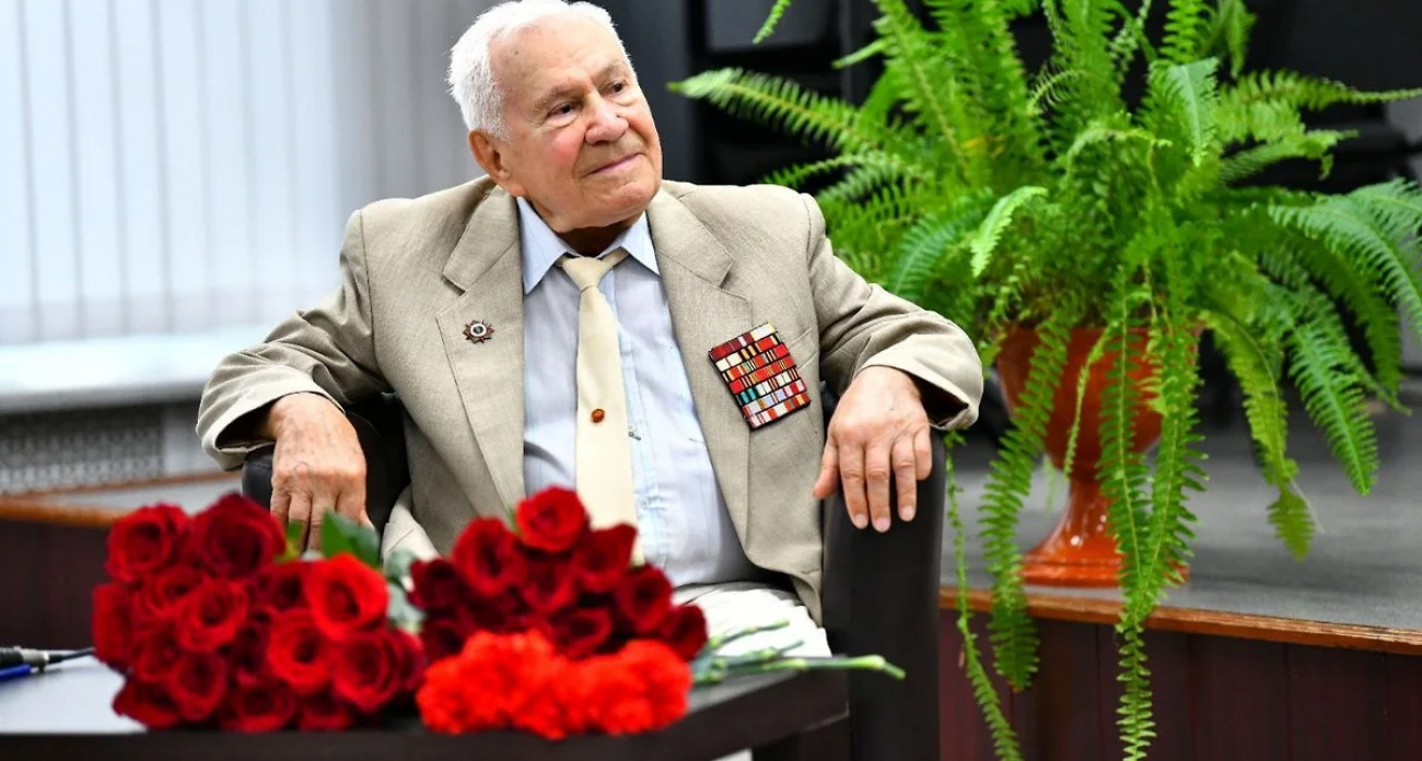 Путин наградил орденом 102-летнего ветерана из Ярославля