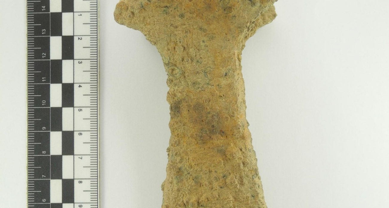 В Ярославской области нашли боевой топор из Средневековья