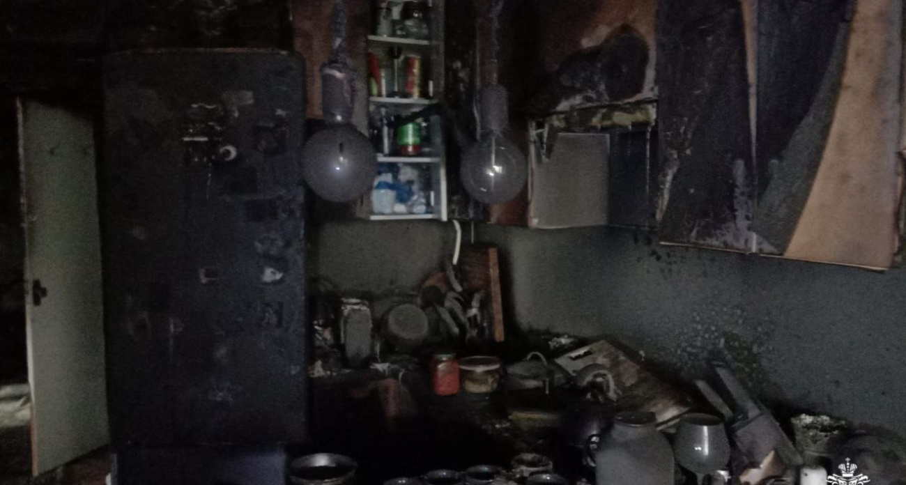 В Ярославле сгорела квартира из-за испорченной газовой плиты