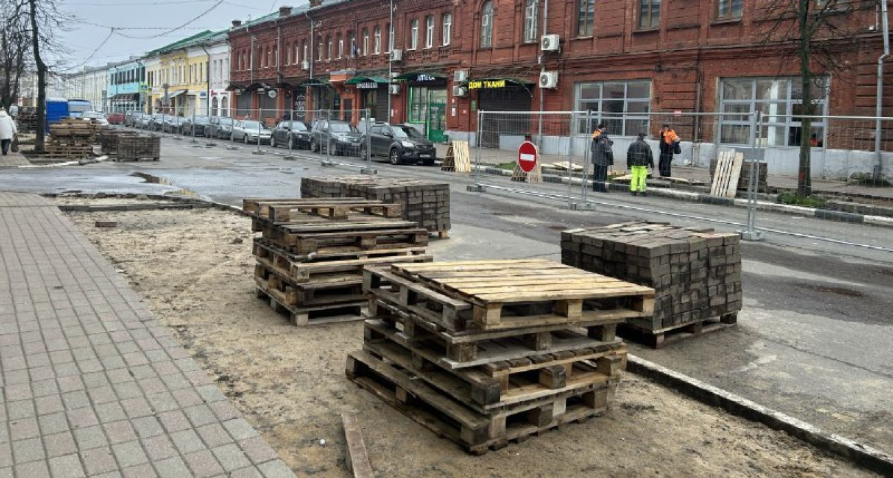 В Ярославле перекопали улицу Депутатскую для создания пешеходного центра