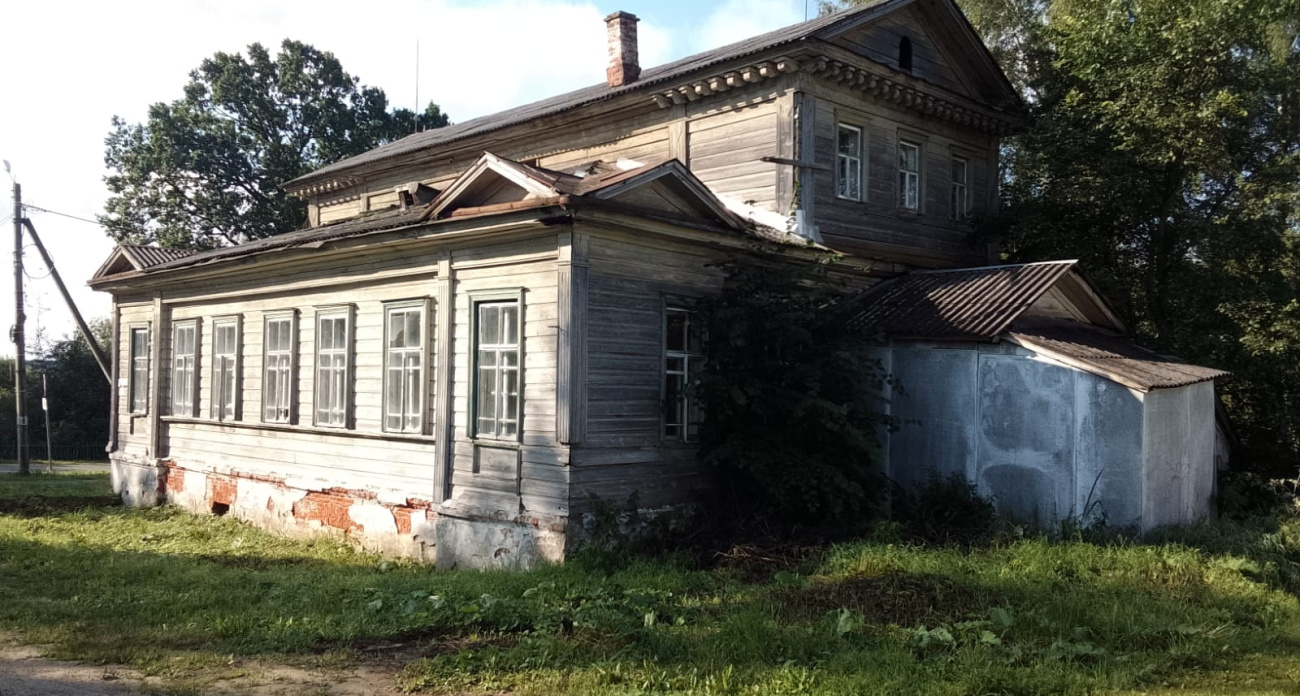 В Мышкине продают историческое здание бывшей гимназии