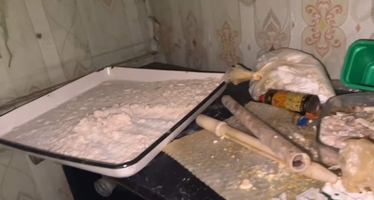 Двое жителей Брагино делали наркотики на своем участке