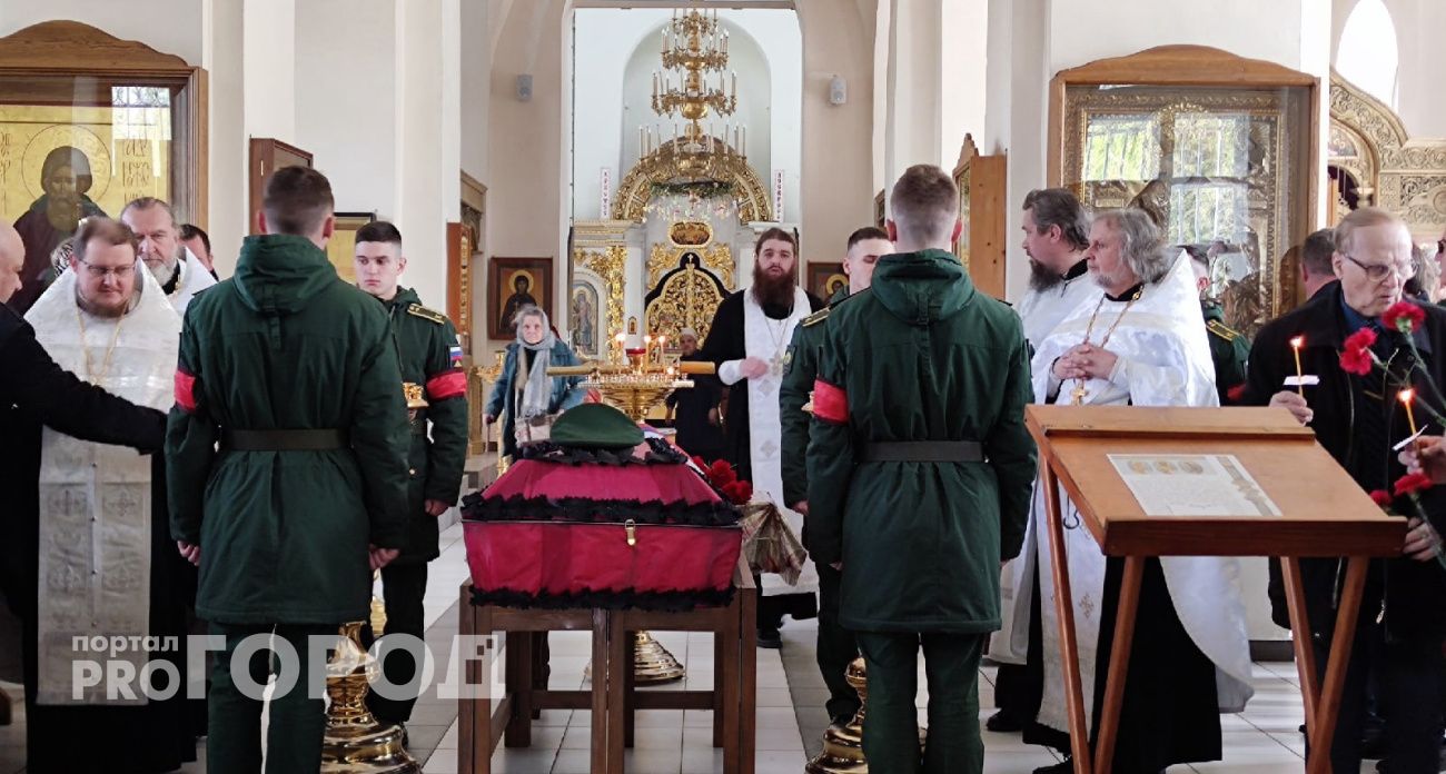 В Ярославле семьи погибших бойцов СВО требуют переделать облезлые памятники на могилах