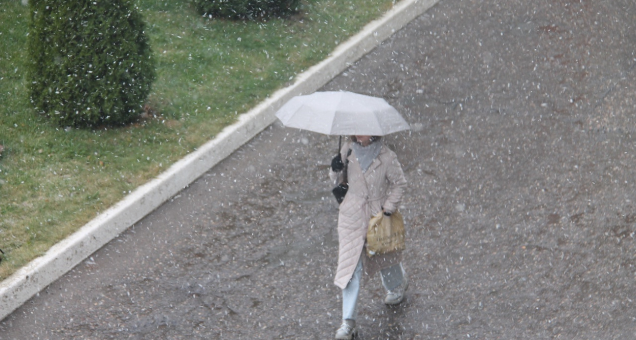 В Ярославль резко ворвется снег с дождем