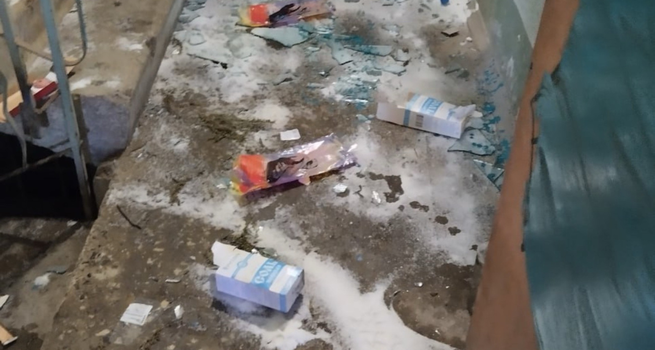 В Ярославле женщина пугает соседей: "Рассыпает тонны соли и ходит с зажженными факелами"