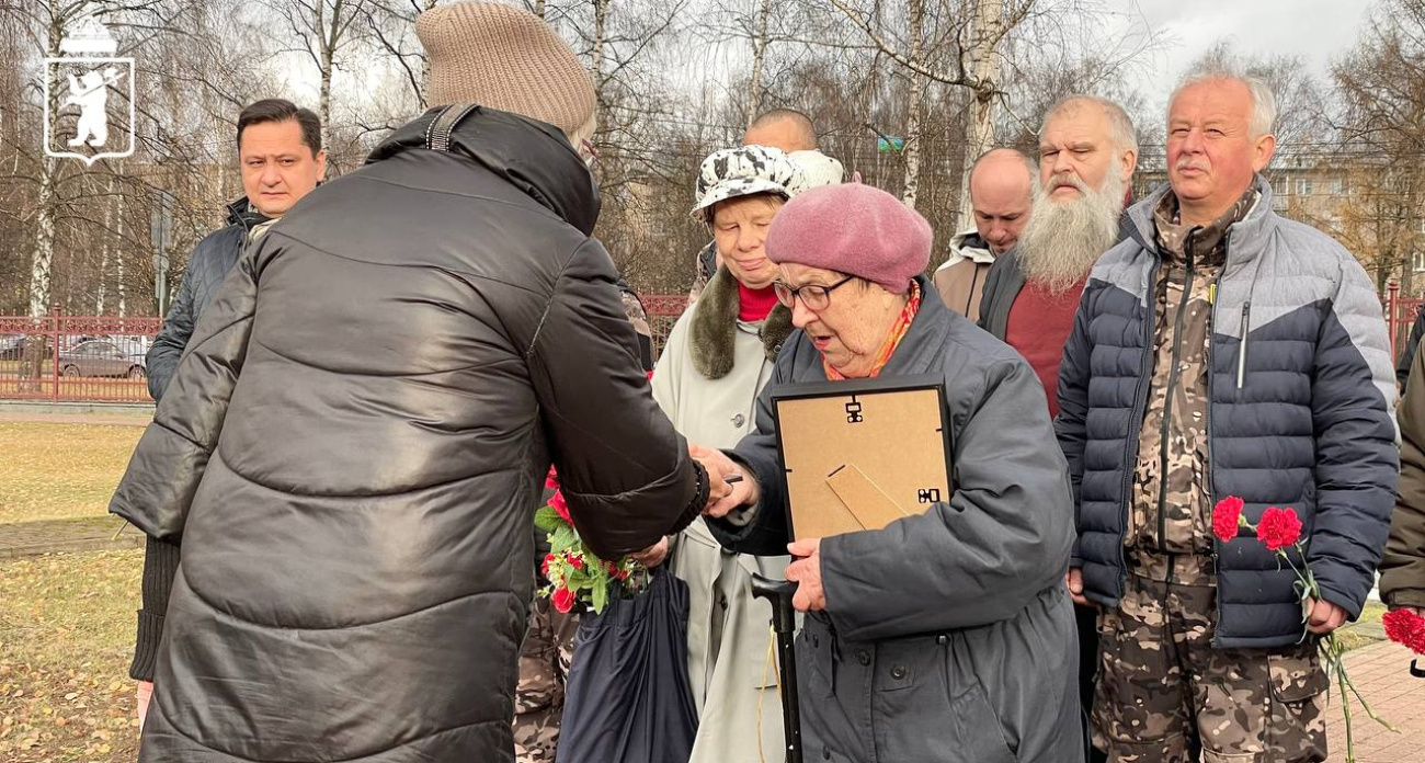 В Ярославле похоронили бойца, найденного по медальону: "Не ожидала, что папу отыщут"