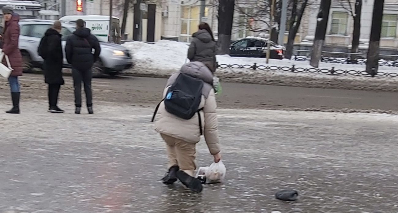 3 мазка на подошву — и обувь не скользит: искала способ для пожилых родителей, теперь пользуемся всей семьей