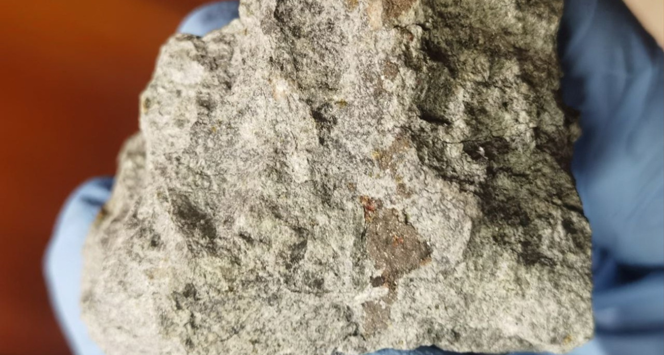 Ученые нашли осколки пролетевшего над Ярославлем метеорита