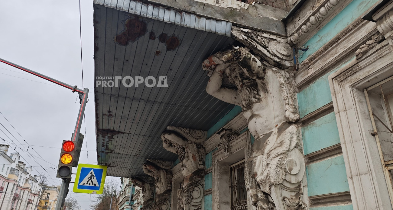 В корпусе табачной фабрики хотят открыть маленький торговый центр