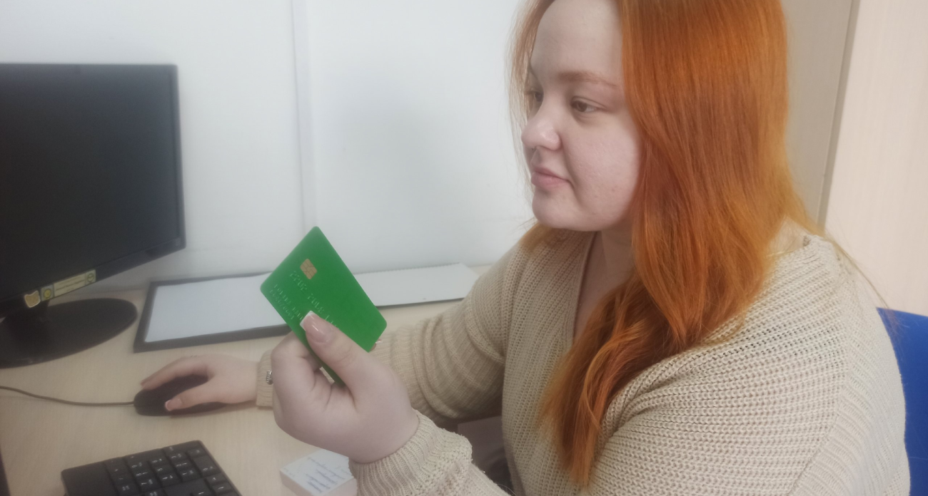 После такой суммы перевода банк заблокирует вашу карту сразу же 