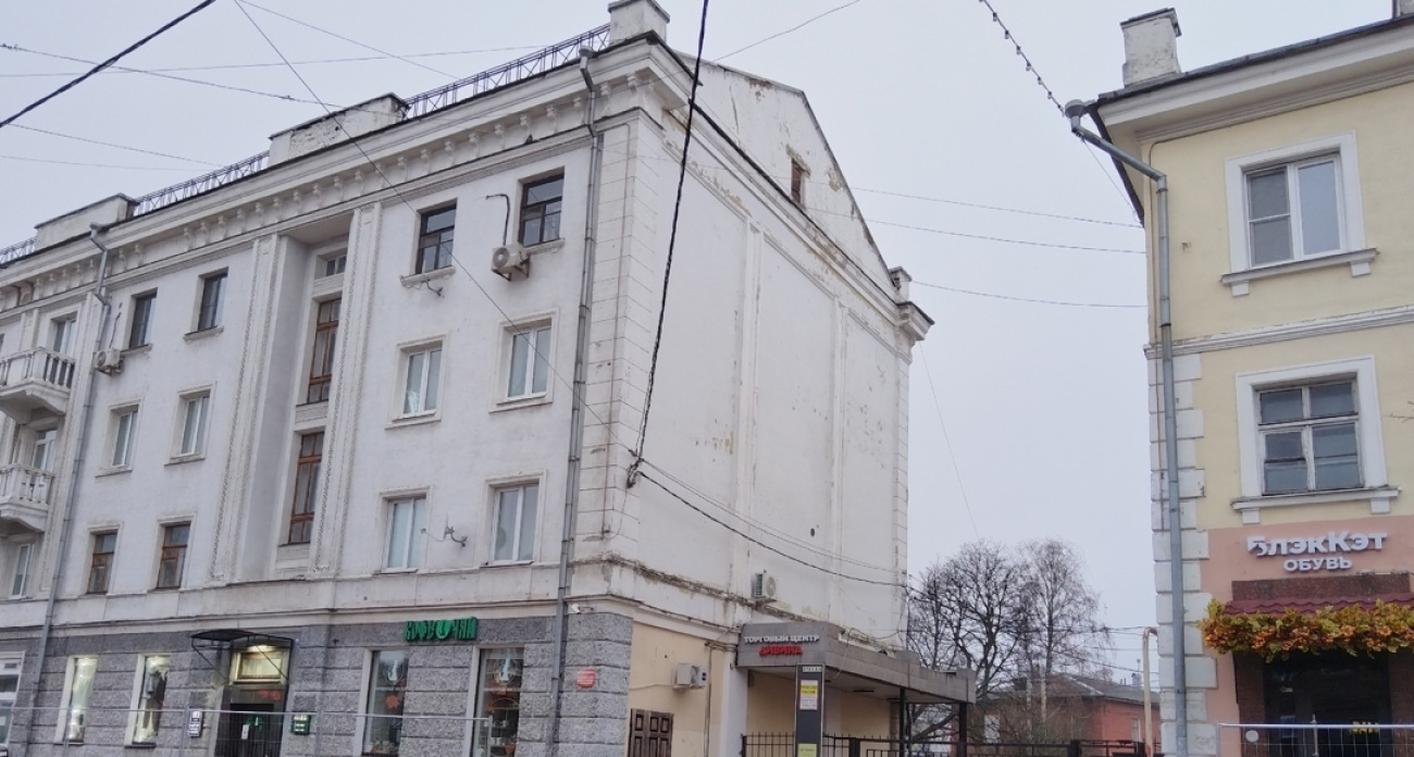 Жители двух домов на улице Депутатской остались без двора из-за ремонта 