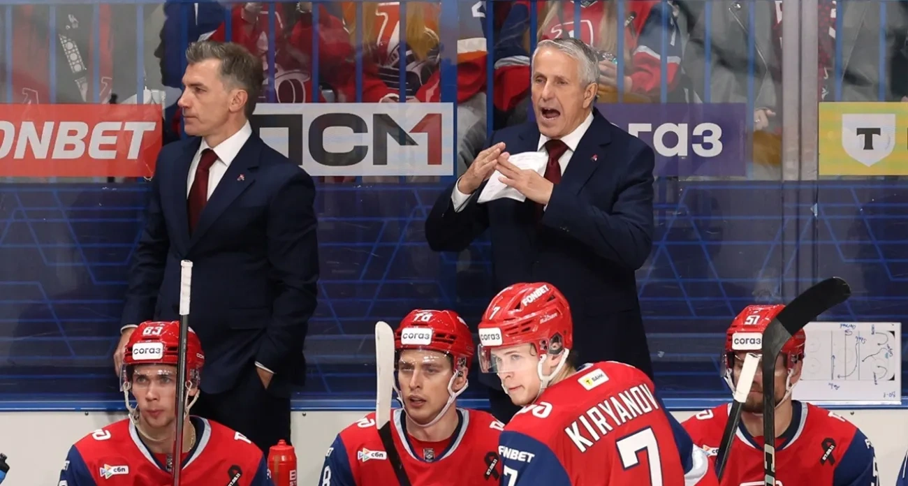 Боб Хартли высказался о встрече Локомотива и Амура: "Выкопали себе глубокую яму в первом периоде"