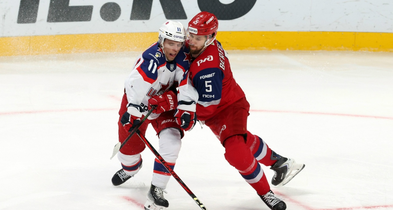 Защитник Локомотива назвал причины последних неудач: "Сами себе придумываем проблемы"