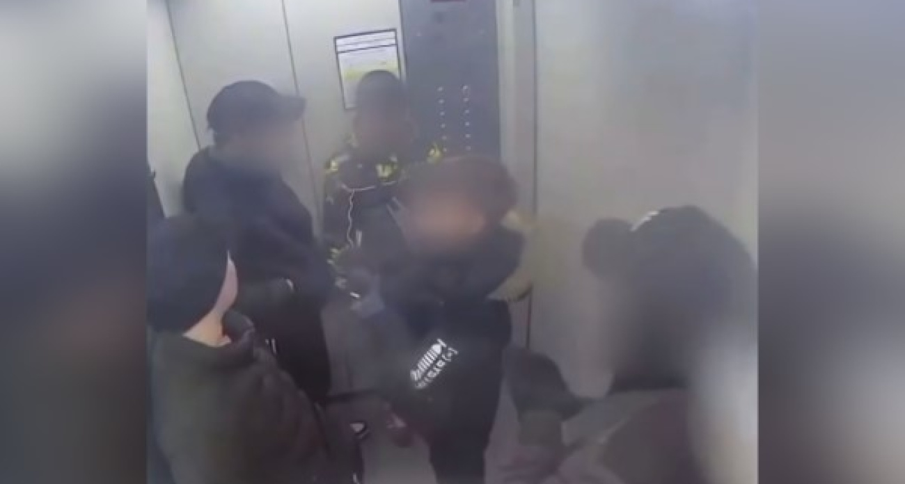 В Ярославле нашли подростков,разгромивших лифт гаечным ключом