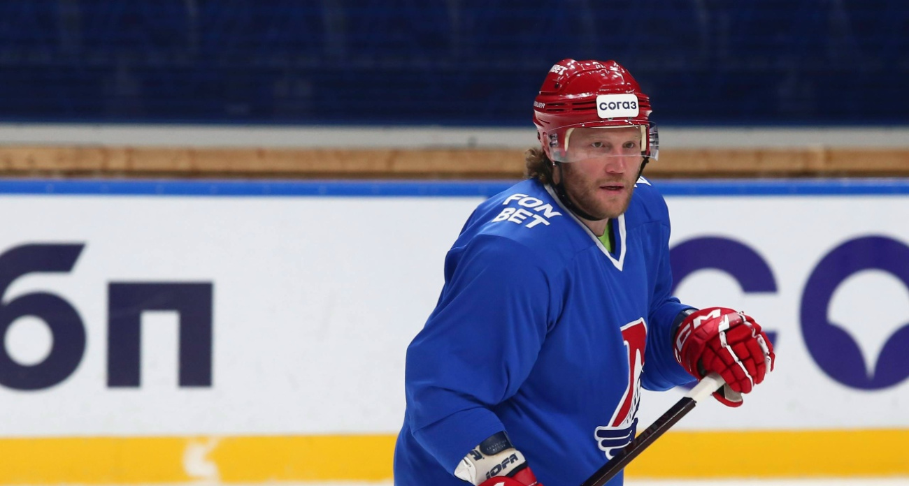 Защитник Локомотива вернулся на лед после травмы