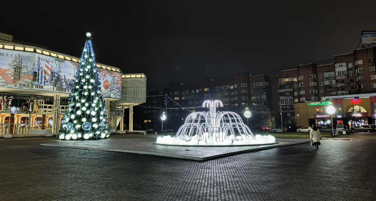 Как Ярославль украсили к Новому году 