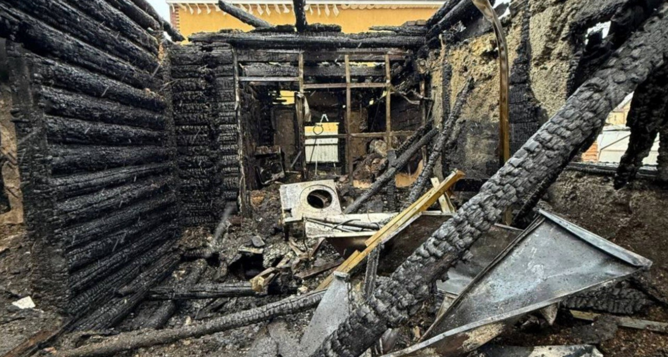 Молодая пара сгорела в частном доме в Ярославле