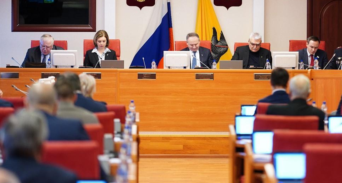 Авария в сетях оставила Ярославскую думу без отопления на заседании