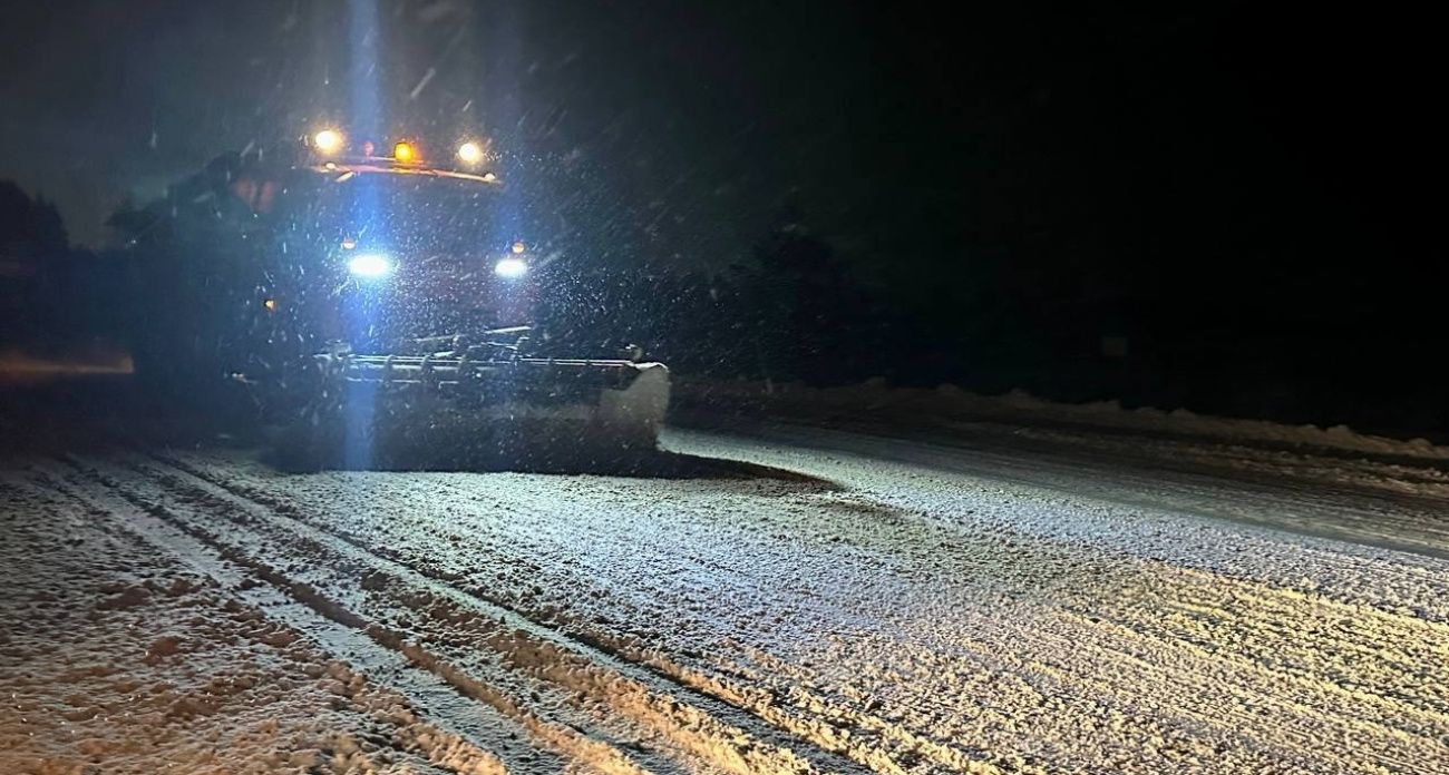  Ярославские дорожники из-за снегопада перешли в усиленный режим работы