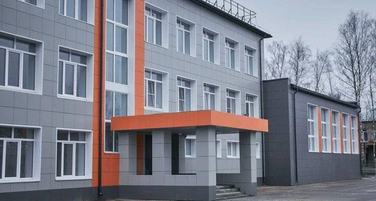 Михайловскую школу под Ярославлем открыли после капремонта: 400 детей получили новые условия