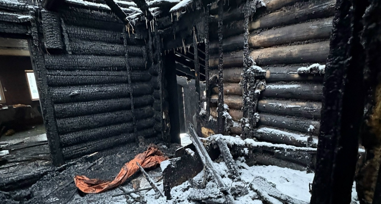 В Ярославской области пожар оставил без крова супружескую пару с котами