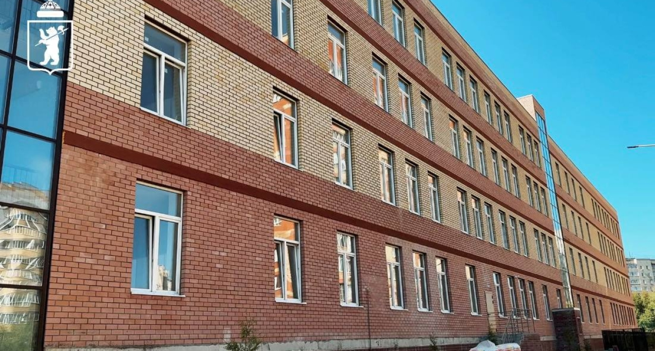 Новая школа на Московском проспекте с бассейном начала прием учеников