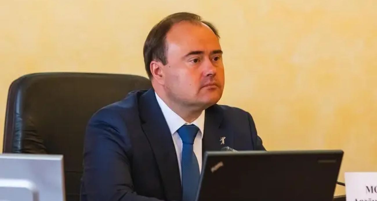 Мэр Ярославля потребовал отчеты от чиновников к 12 января вместо праздников
