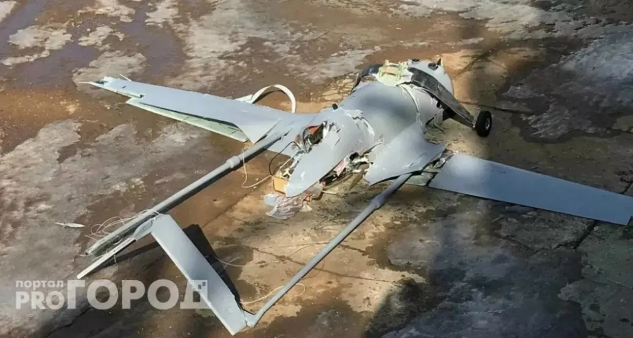 ПВО сбила 13 дронов и аэропорт экстренно закрыт в Ярославле: главные новости за 6 января