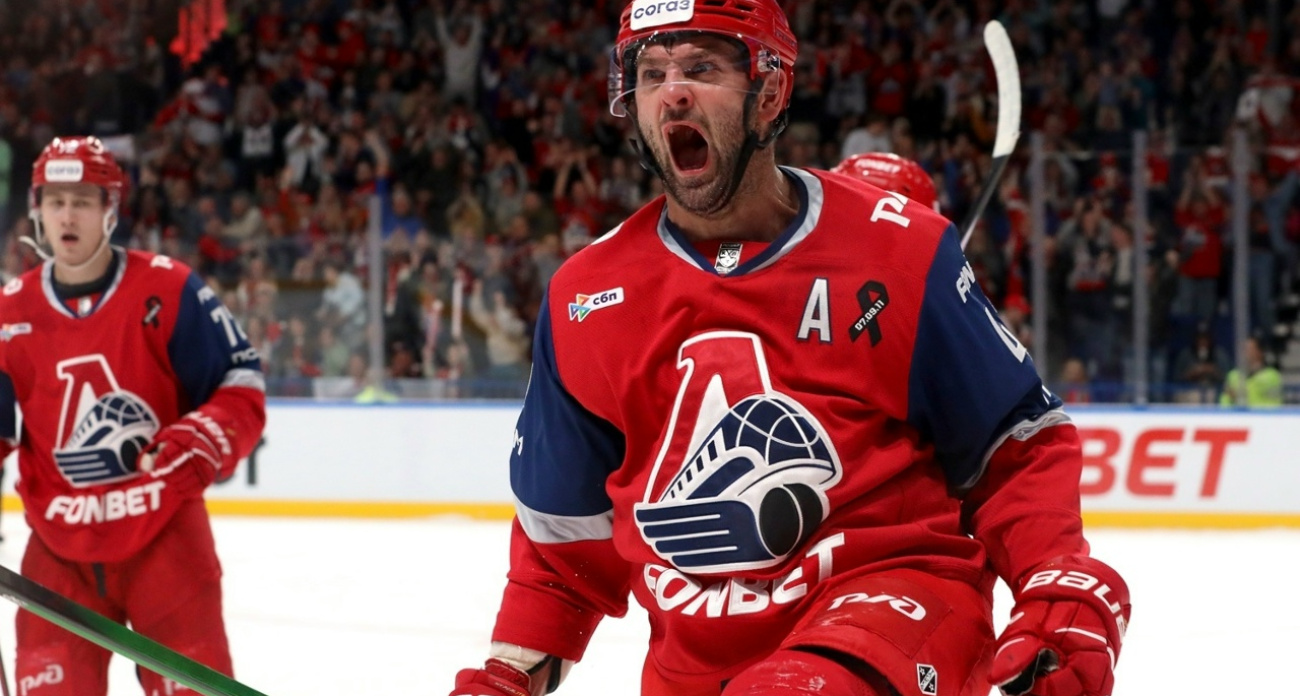 Александр Радулов останется в "Локомотиве" до конца следующего сезона