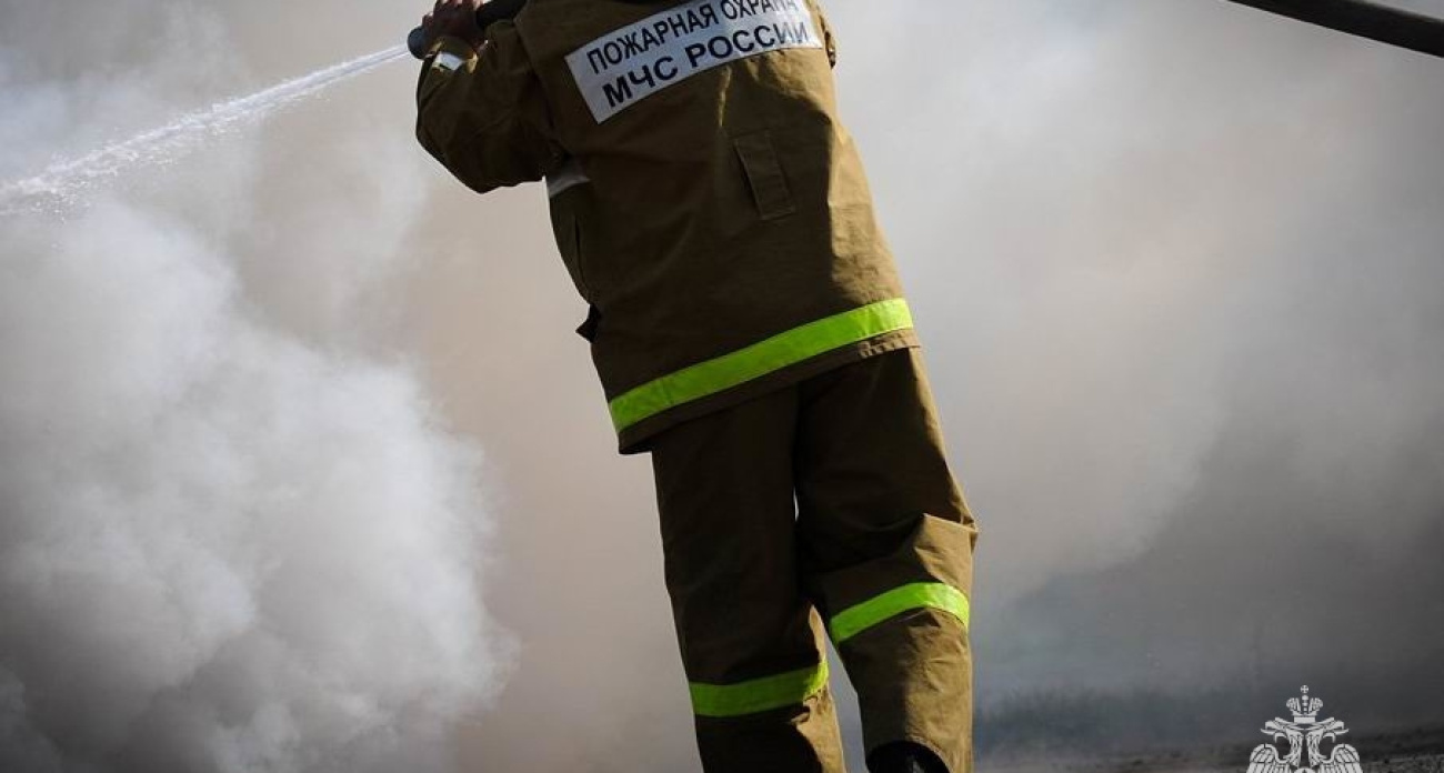 В гараже под Тутаевом загорелись  КАМАЗ и два квадроцикла