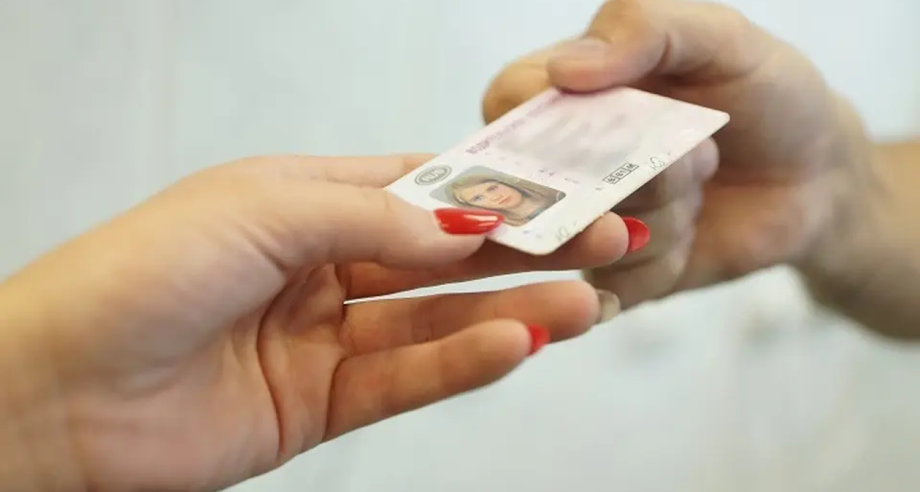 Ярославцам срочно менять права: льготный период закончился 1 января