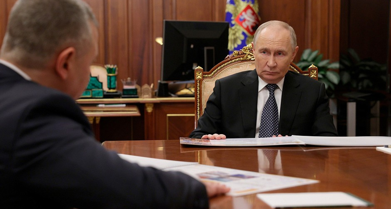 Евраев рассказал Путину о новых рабочих местах, росте бюджета и взлёте турпотока в регионе