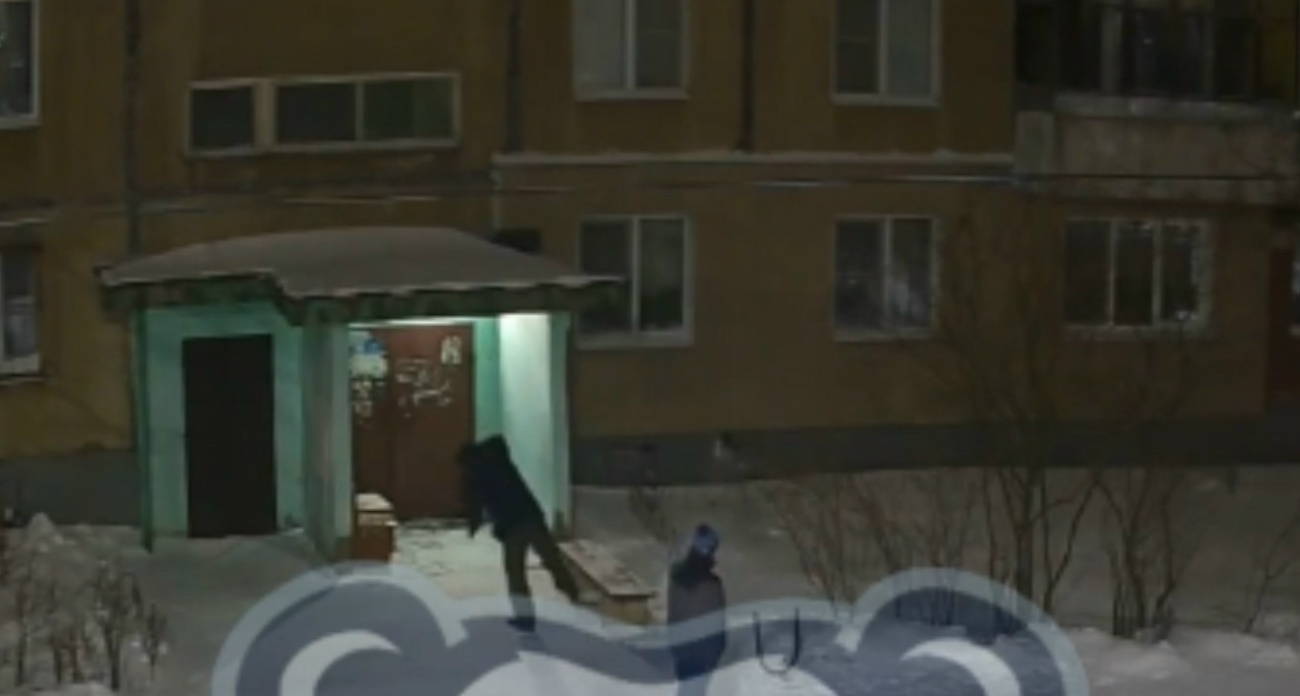 Трое мужчин устроили погром в Брагино: "Повреждены 4 автомобиля"