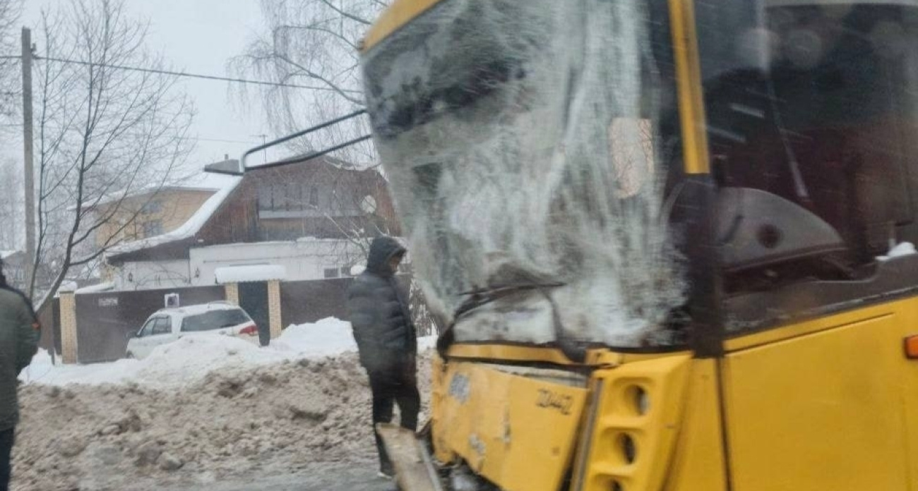 После аварии с автобусом в Ярославле Бастрыкин потребовал возбудить уголовное дело