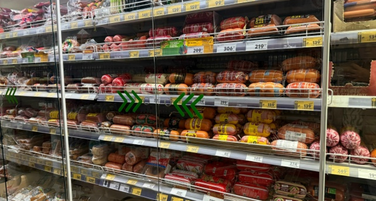 Секрет дешёвой колбасы раскрыт: вот что на самом деле прячется под розовой оболочкой