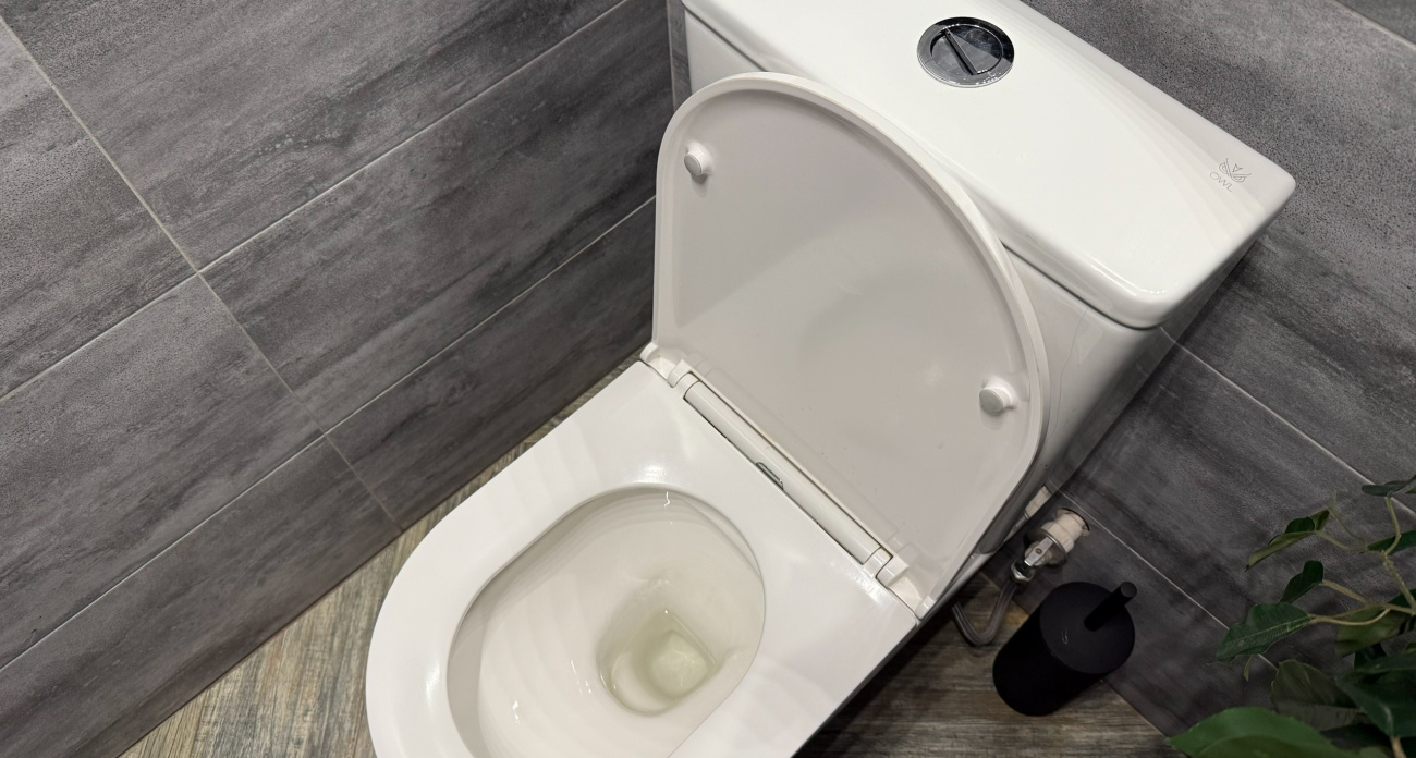 Не платите за воду зря: этот дешевый трюк остановит вечно текущий унитаз за 10 минут